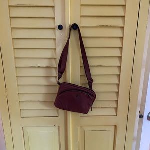 City Adventurer cross body bag